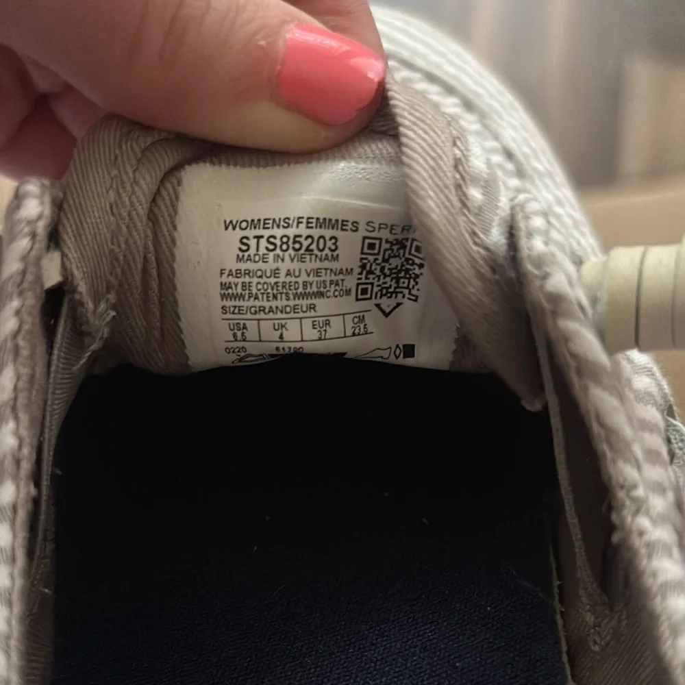 Sperry Women's Tan and White Striped Sneakers
